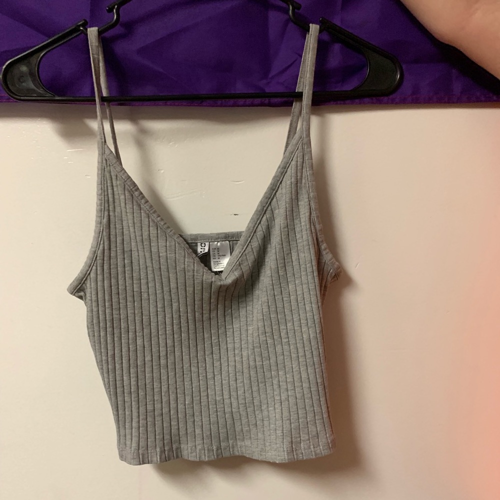Crop top.